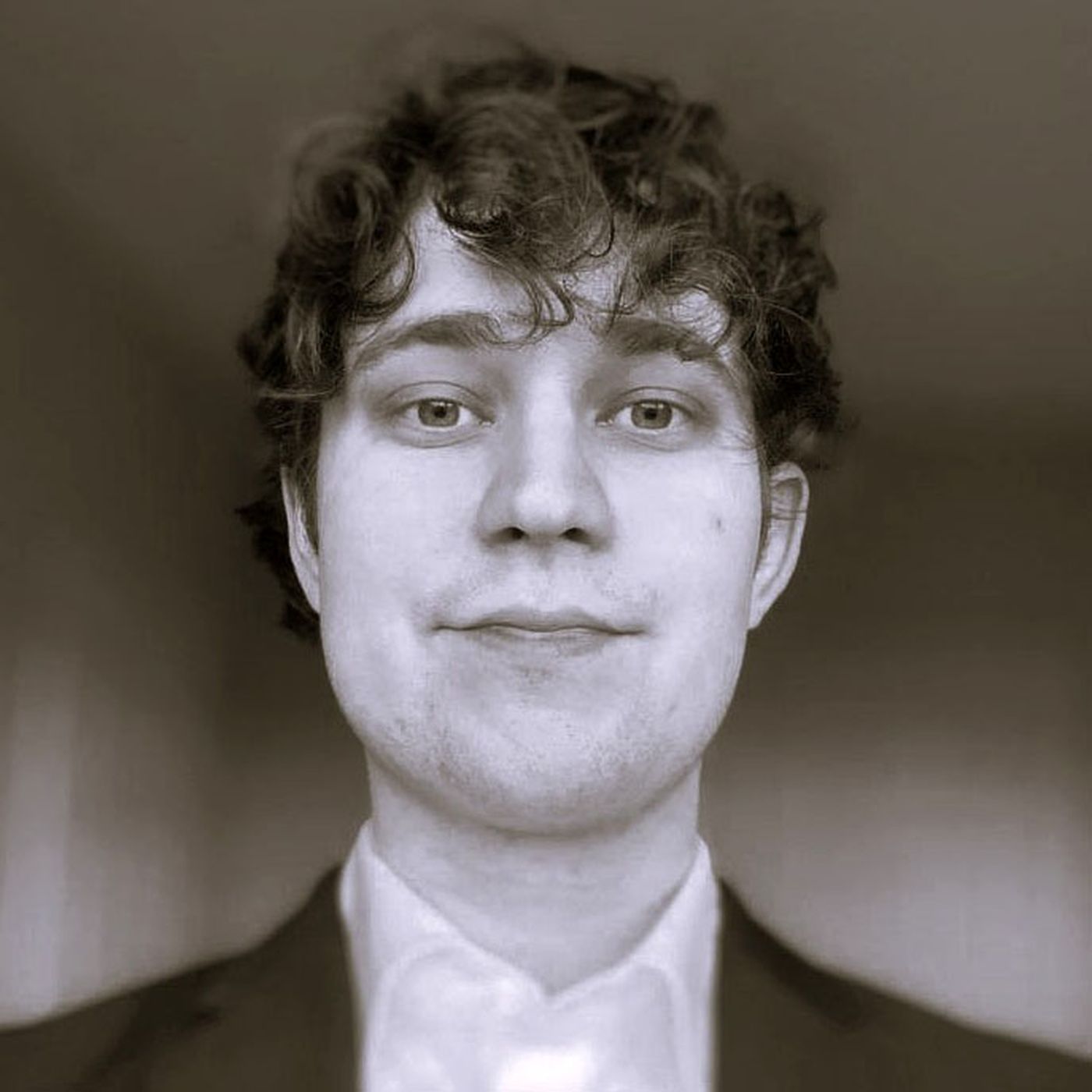 Headshot of Hugo Holopainen, Senior Associate at ICIT and Grey Space Strategies.