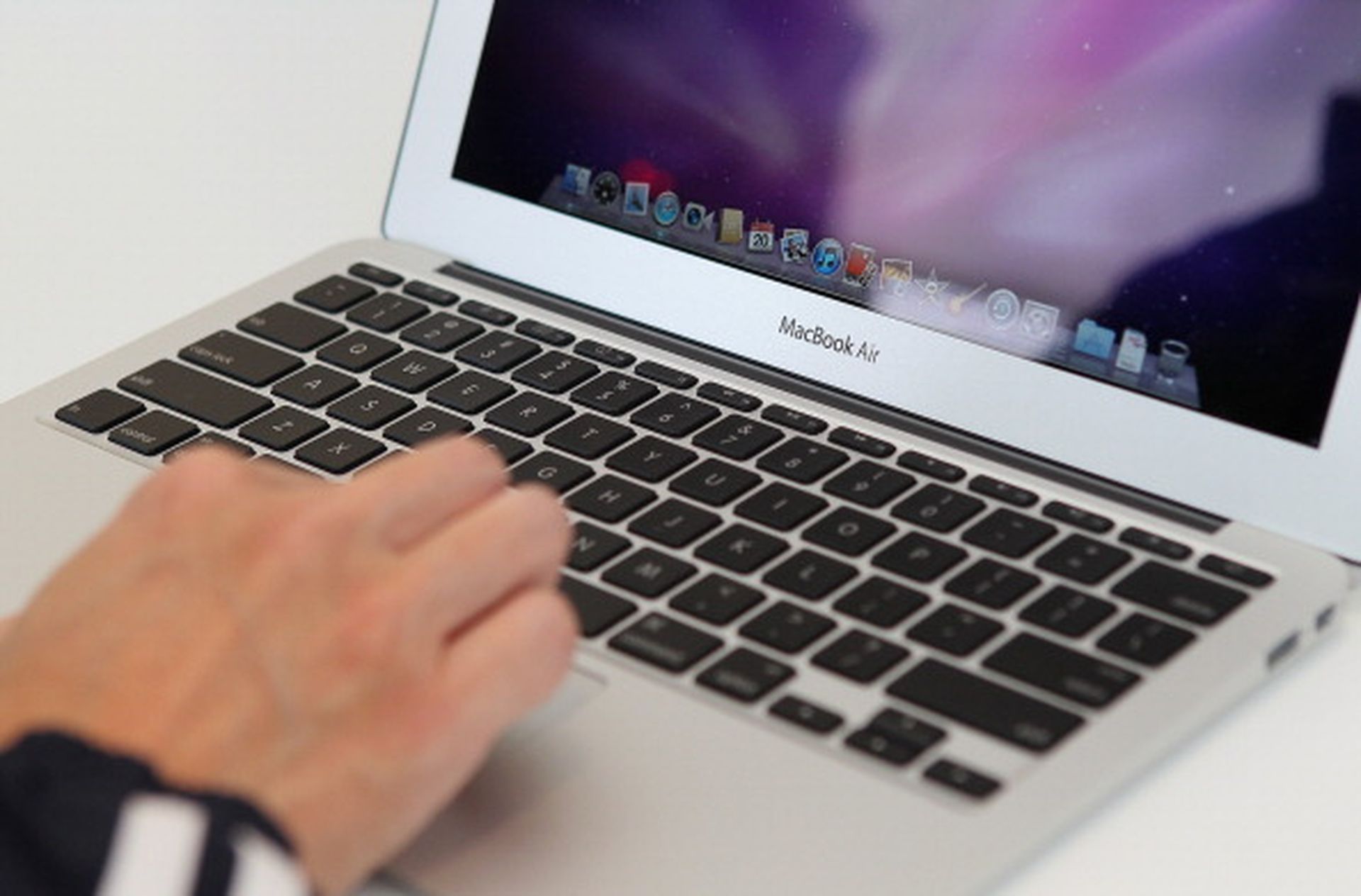Apple ships Mac OS X updates, fixes several code execution bugs