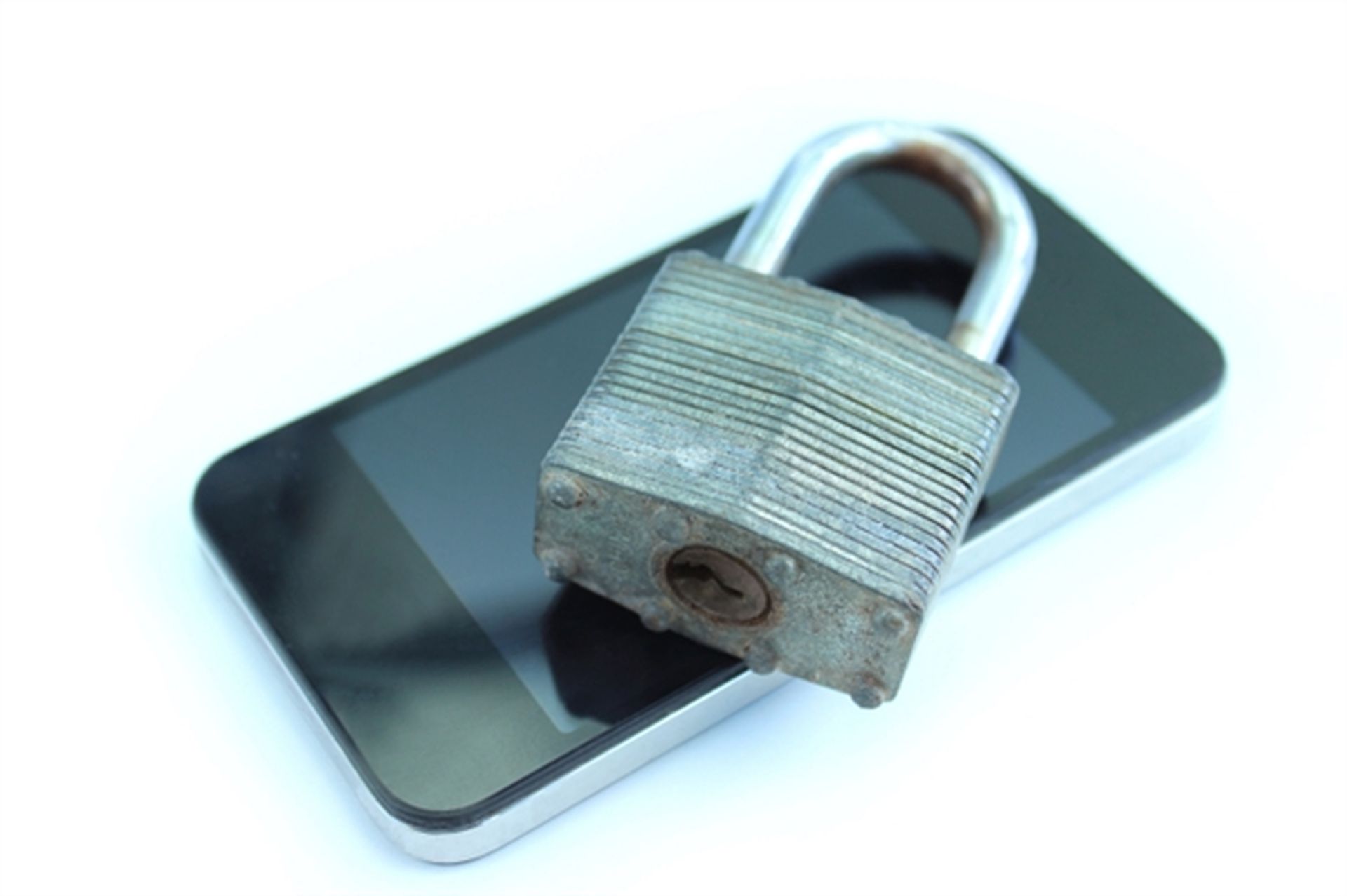 Android malware encounters surged in 2014, up by 75 percent, report says