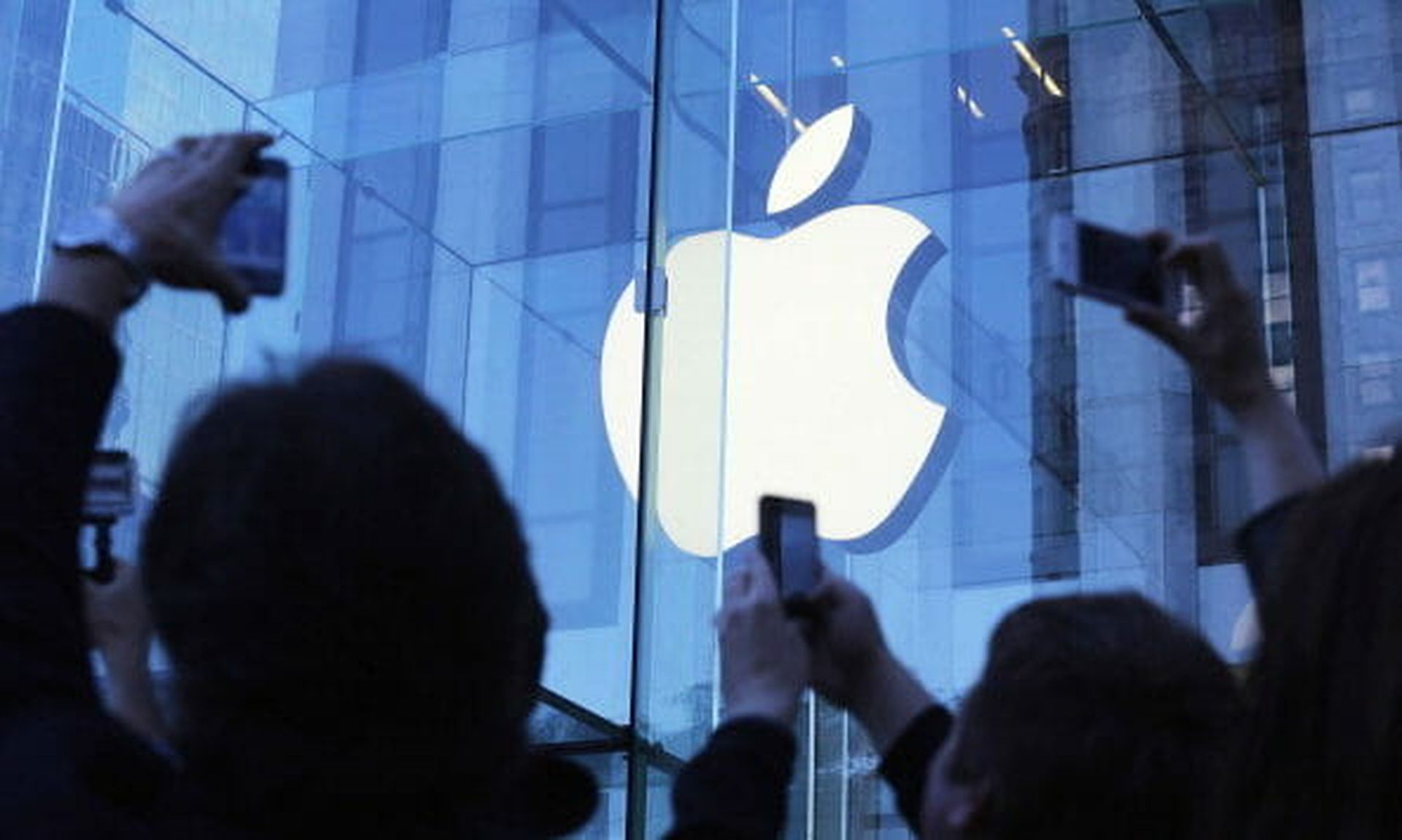 Apple issues seven updates, fixes more than 40 vulnerabilities in iOS 8, OS 10.9.5