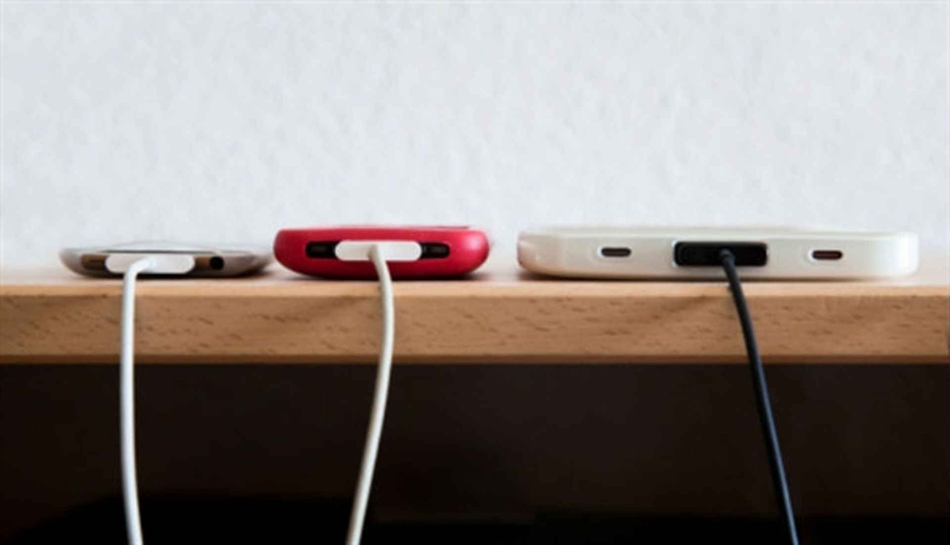 iOS devices are considered more secure than their Android brethen, but this presentation will prove how easily an iPhone can be compromised with malware by being plugged into a rogue charger. – 5 p.m., July 31, Augustus 3 and 4