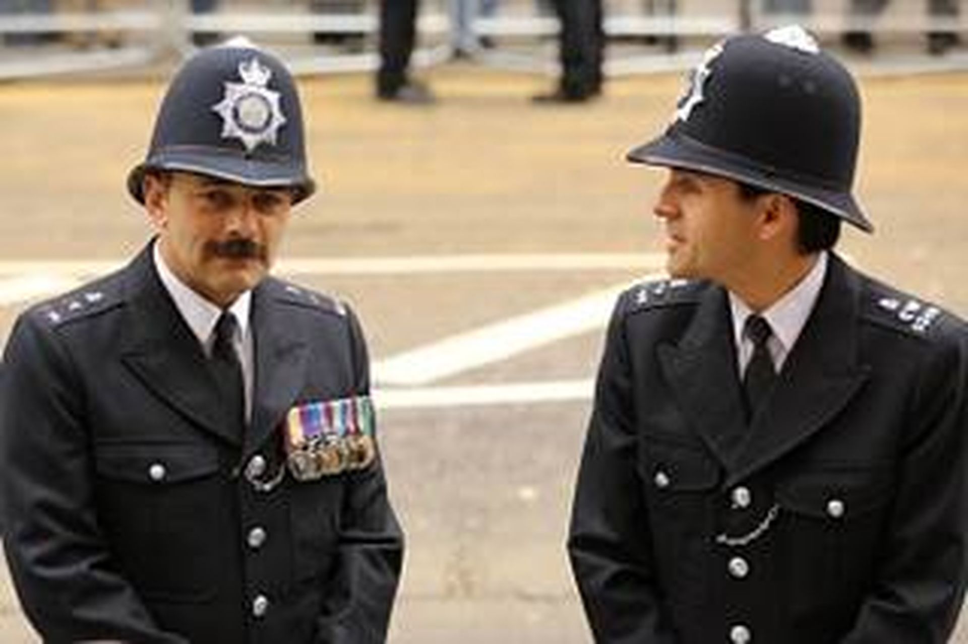 policemeninformaluniform8_1032254