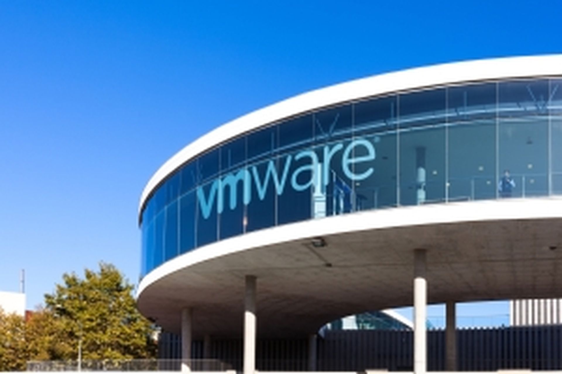 VMware advisory warns users to patch critical issue in product