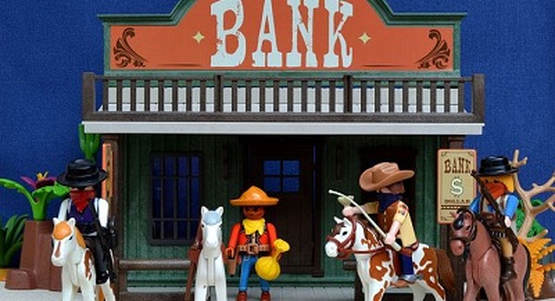 toybank_1392558