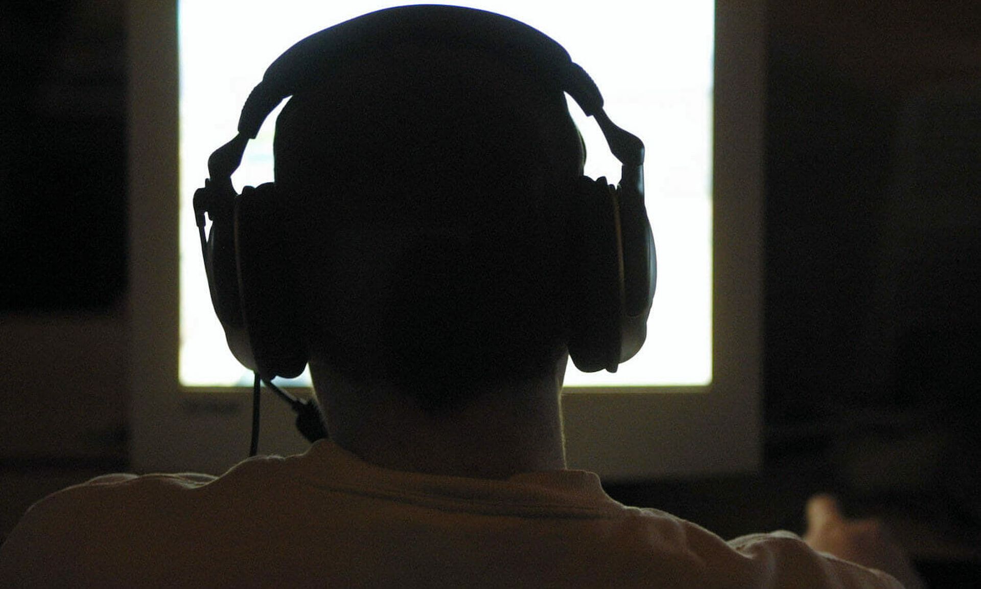 A computer game enthusiast participates in a computer gaming summit in May 3, 2003 in Osnabrueck, Germany. Companies are increasingly turning to gamification to spice up cybersecurity training.  (Sean Gallup/Getty Images)