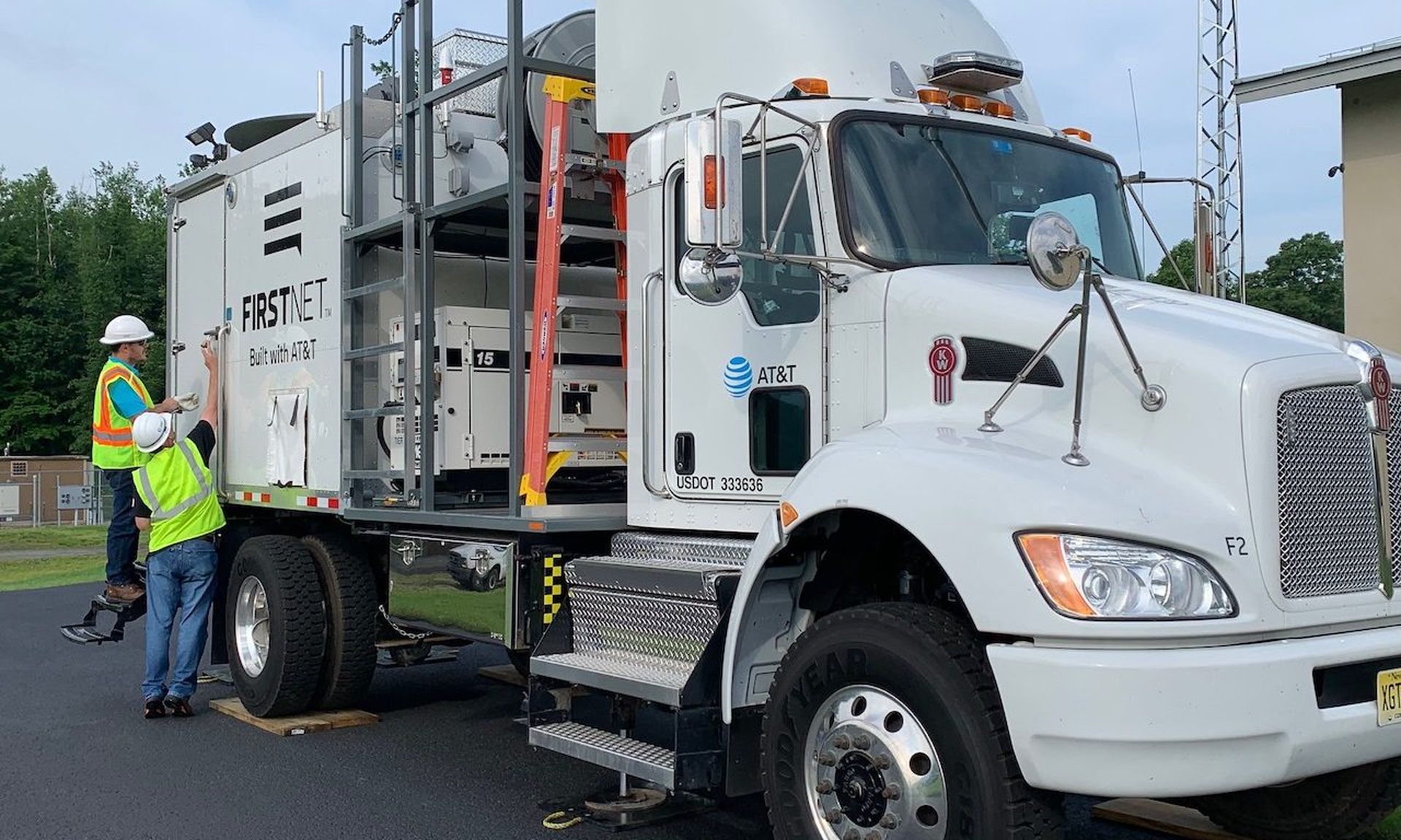 U.S. Sen. Shelley Moore Capito and the FirstNet Authority joined AT&#038;T at the Preston County (WV) 911 Center to celebrate a new FirstNet cell site groundbreaking. (First Responder Network Authority)