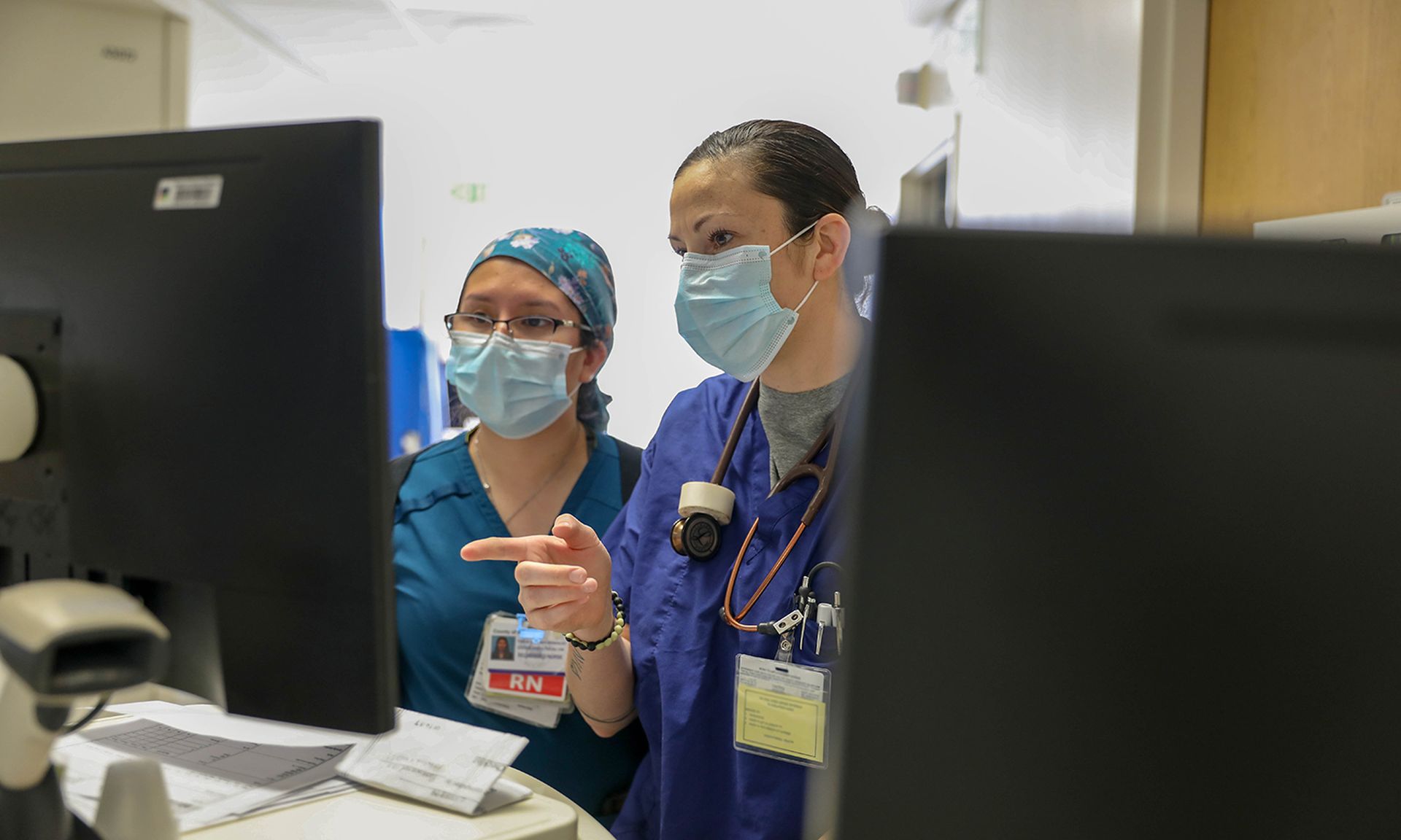 Healthcare vendors and researchers should not muddy the waters when it comes to informing the health sector of risks, says one expert. Pictured: Maj. Tori Salas, right, familiarizes herself with the computer systems that hold patient’s information in the Riverside University Healthcare System, in Riverside, Calif., Jan. 7, 2021. (Spc. Preston Robin...