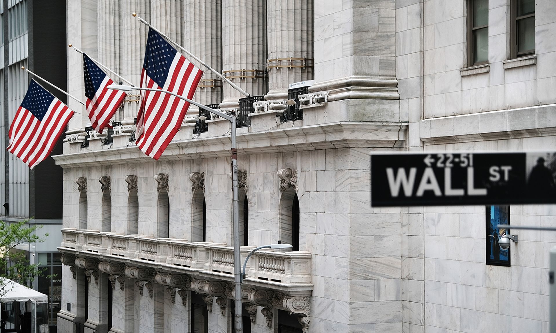 The New York Stock Exchange stands in lower Manhattan on May 11, 2021, in New York City. (Photo by Spencer Platt/Getty Images)