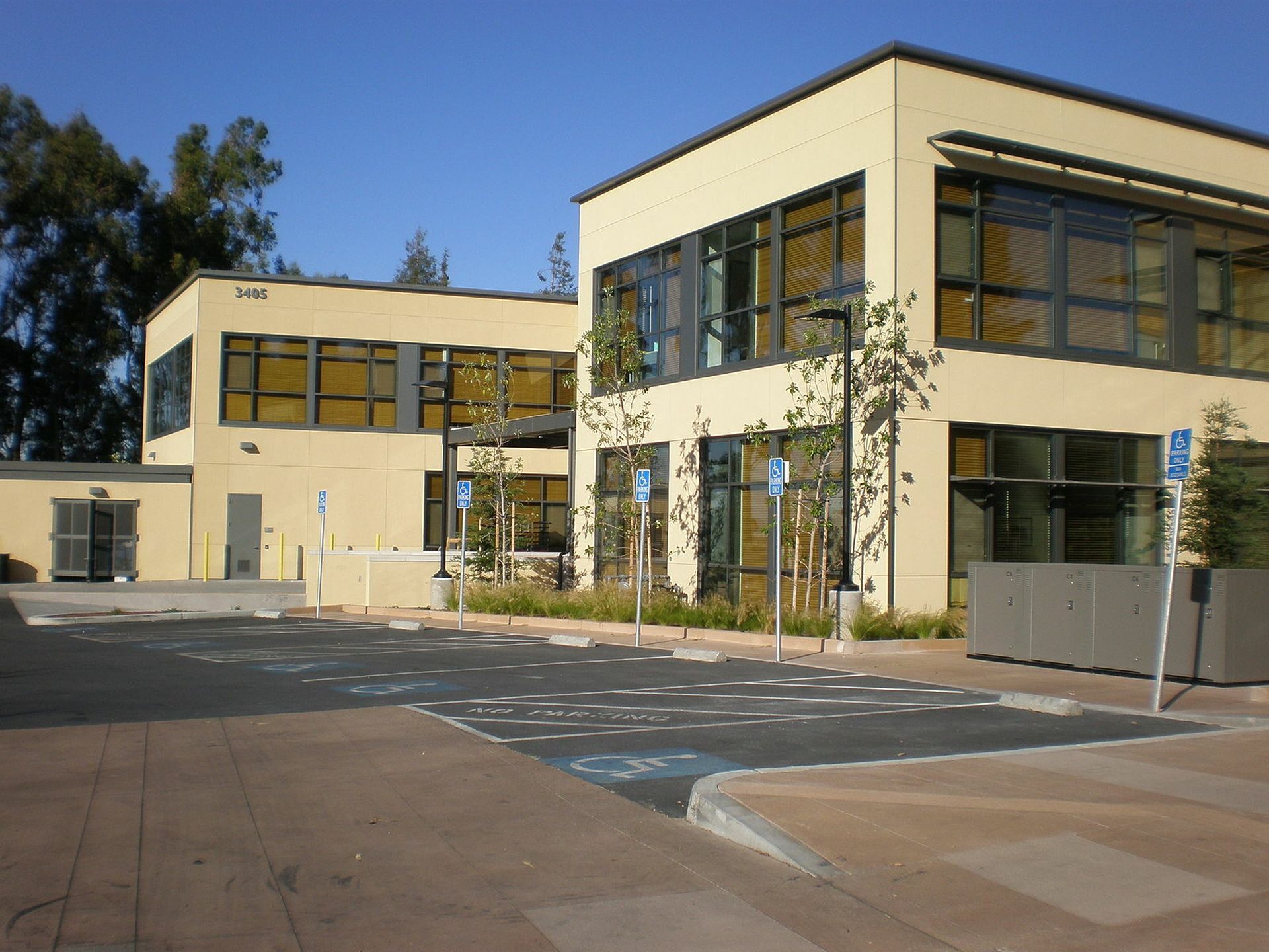 A building on the VMware headquarters campus is seen in Palo Alto, Calif. (Photo Credit: BrokenSphere via Wikimedia Commons)