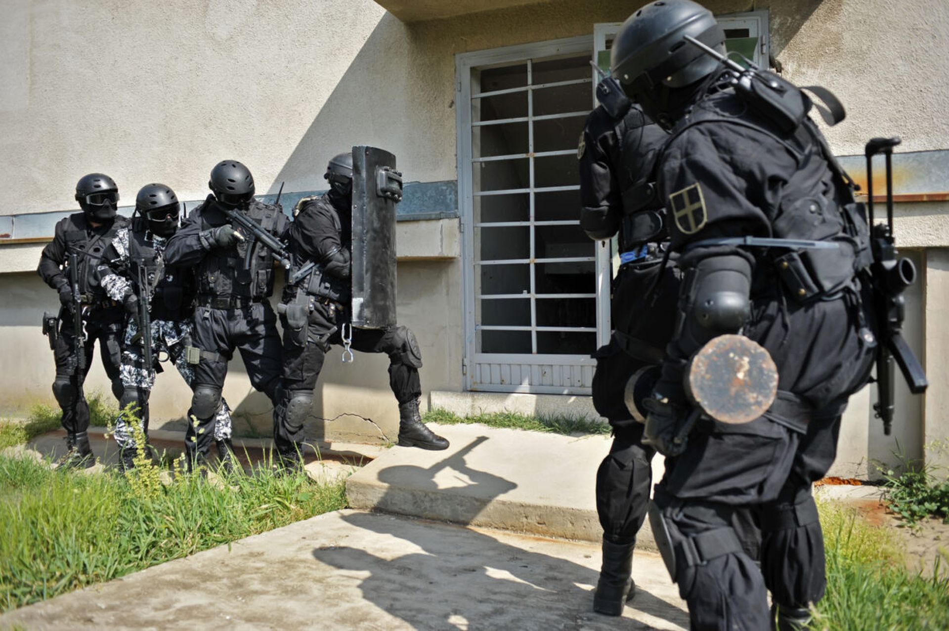Researchers at BlackCloak said they have observed a significant increase in swatting attacks targeting corporate executives in the healthcare, biomedical, pharmaceutical and eSports gaming industries over the past six weeks. (Image credit: Vesnaandjic via Getty Images)