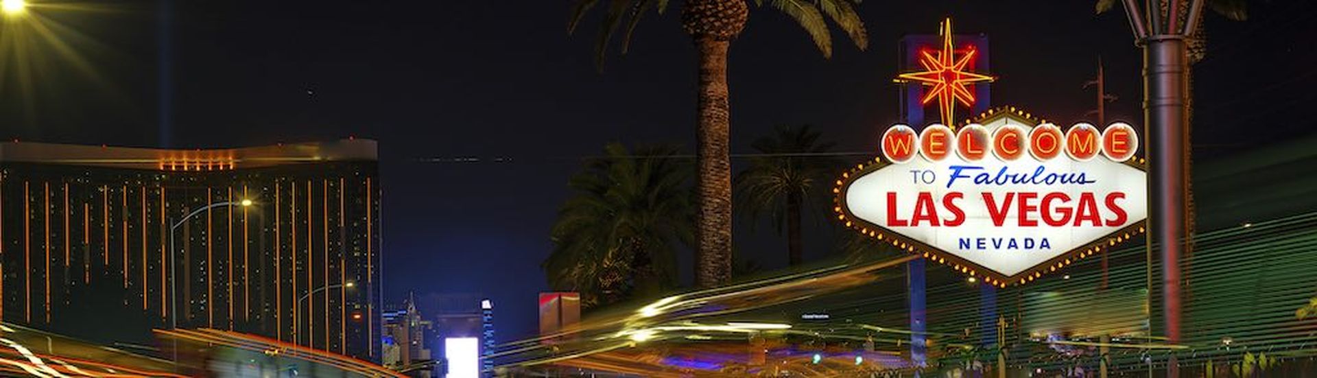 Night traffic at Welcome to Las Vegas sign in Las Vegas