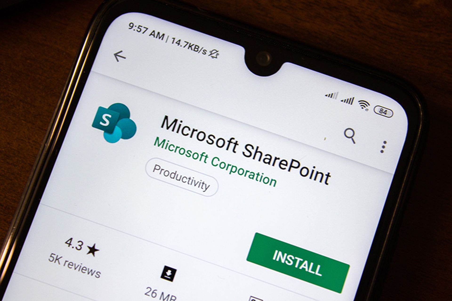 Microsoft SharePoint app on the display of smartphone or tablet