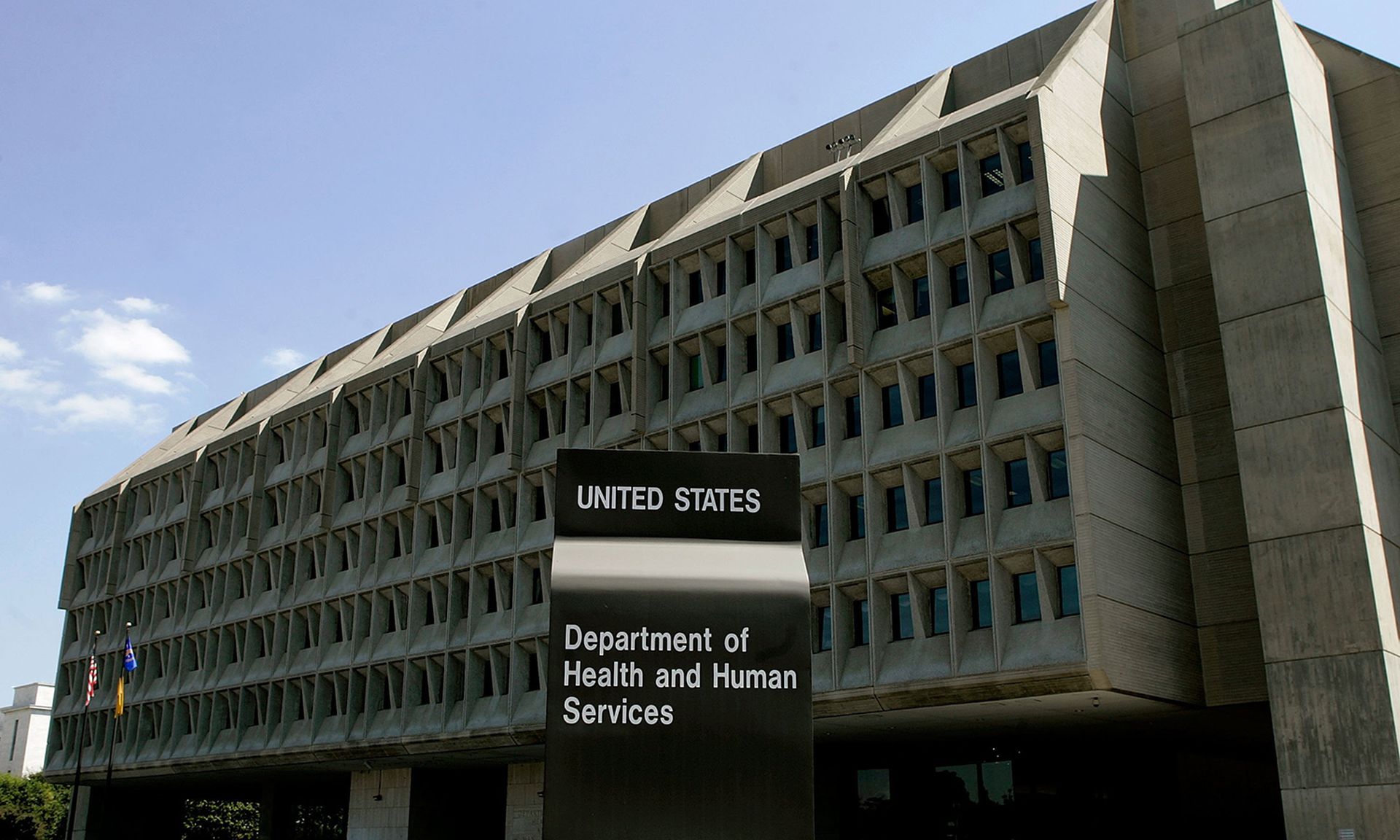 The  U.S. Department of Health and Human Services building is shown Aug. 16, 2006, in Washington. (Photo by Mark Wilson/Getty Images)