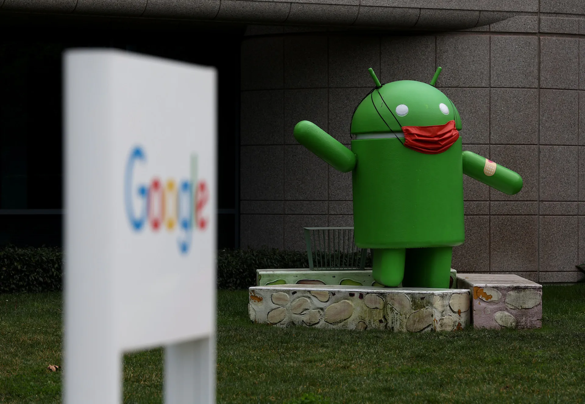 An Android statue is displayed in front of a building on the Google campus on January 31, 2022 in Mountain View, California. (Photo by Justin Sullivan/Getty Images)