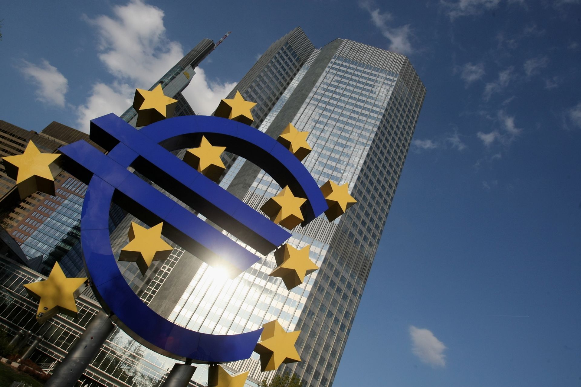 Euro symbol outside European Central Bank