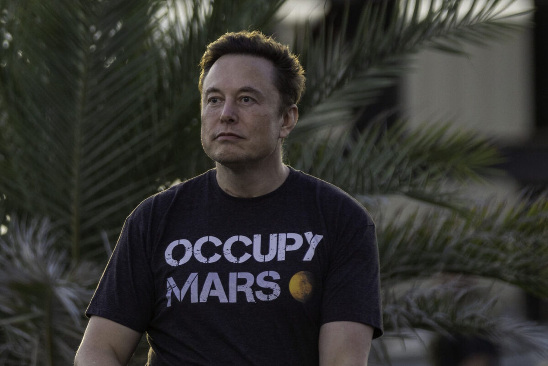 SpaceX founder Elon Musk during a T-Mobile and SpaceX joint event on Aug. 25, 2022, in Boca Chica Beach, Texas. (Photo by Michael Gonzalez/Getty Images)