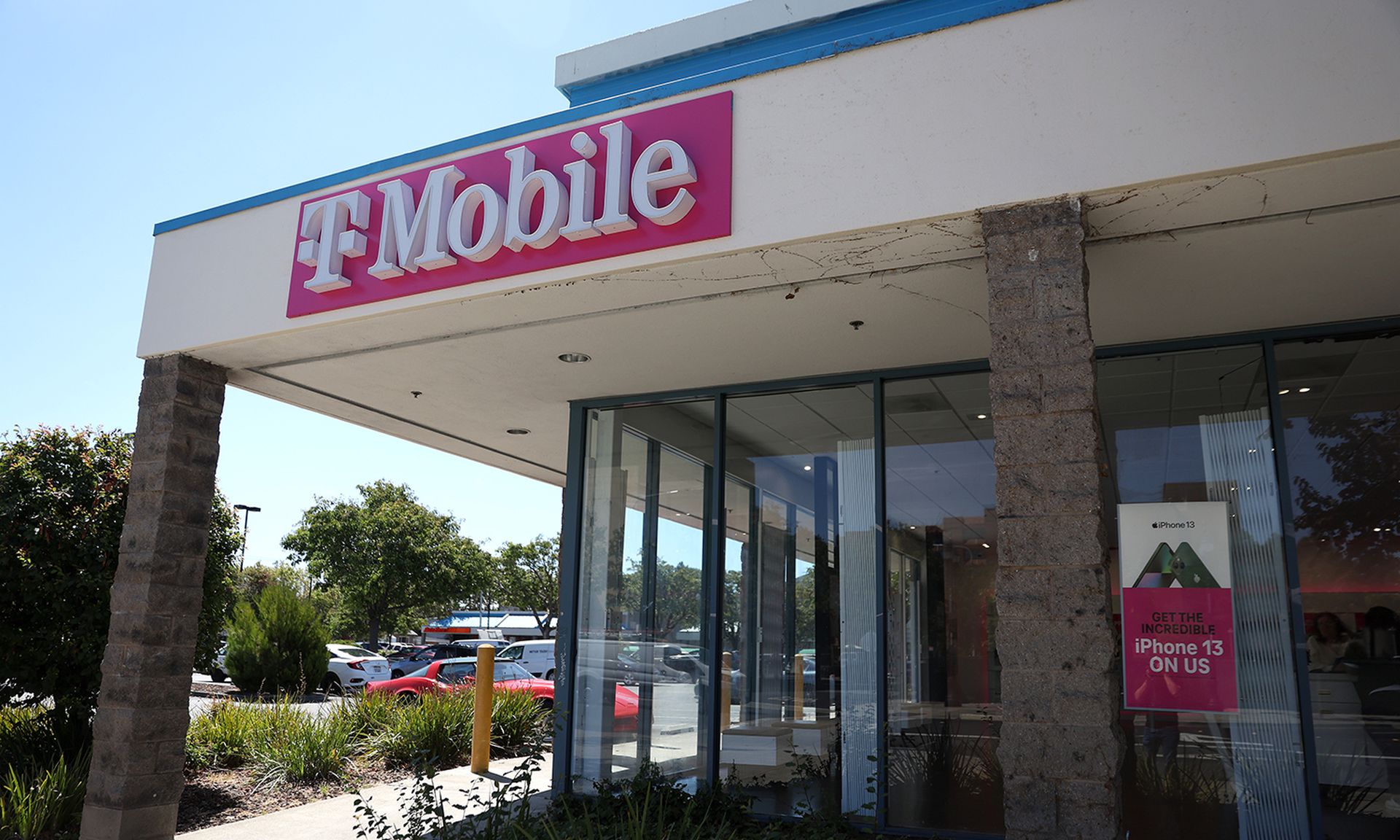A view outside of a T-Mobile store