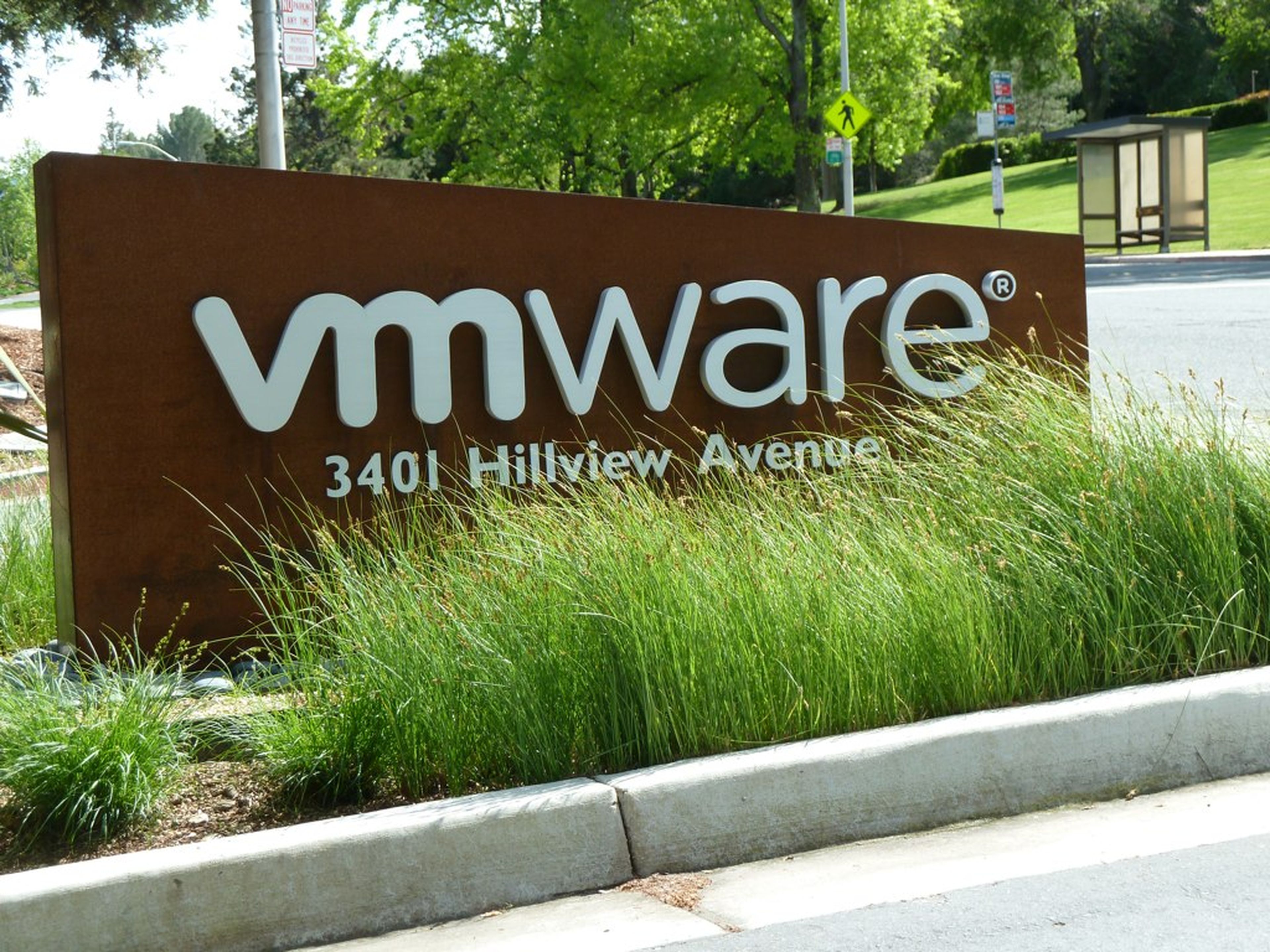 (&#8220;VMware headquarters&#8221; by Ferran Rodenas is licensed under CC BY-NC-SA 2.0)