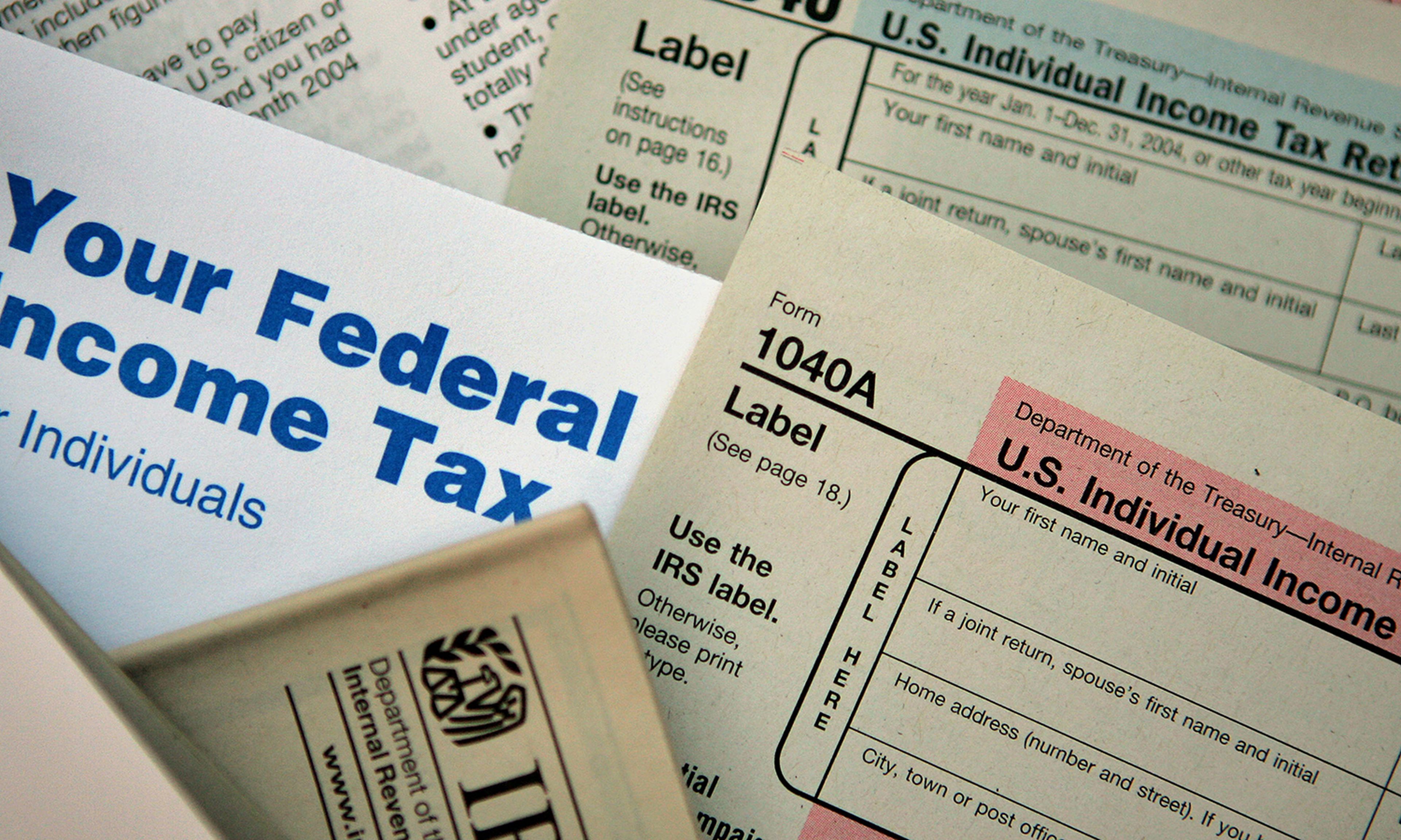 Federal tax forms are distributed at the offices of the Internal Revenue Service on Nov. 1, 2005, in Chicago. (Photo Scott Olson/Getty Images)