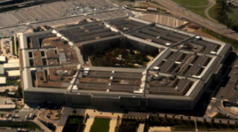 Pentagon clears new versions of Samsung, BlackBerry for mobile use
