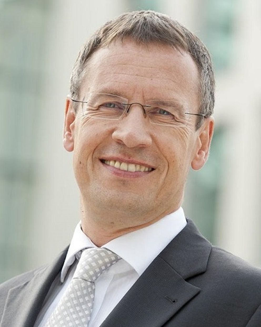 Raimund Genes